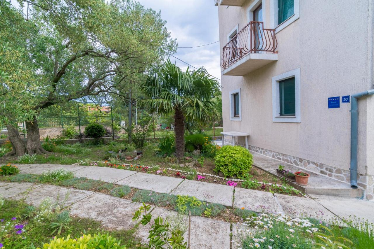 Apartments Bepina Biograd Na Moru Ngoại thất bức ảnh