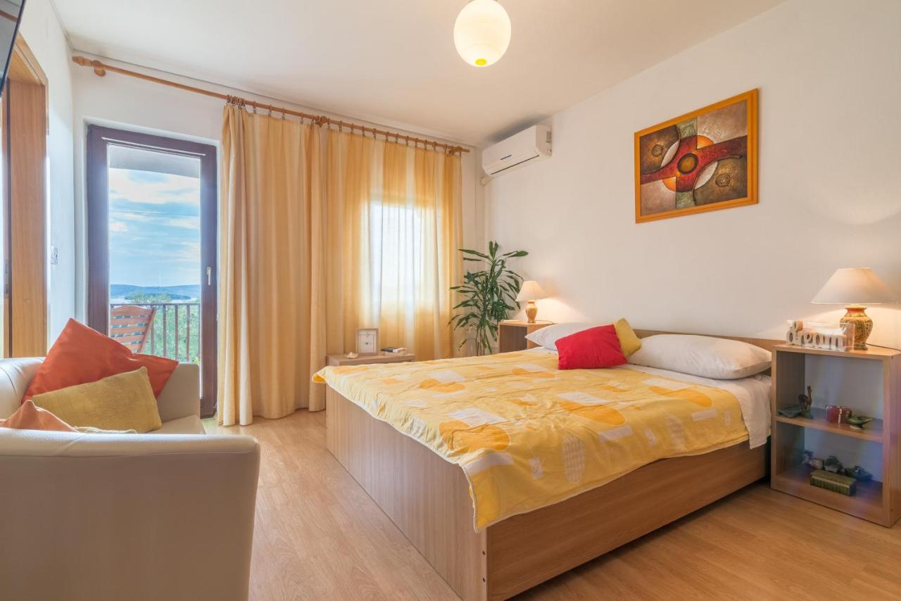 Apartments Bepina Biograd Na Moru Ngoại thất bức ảnh