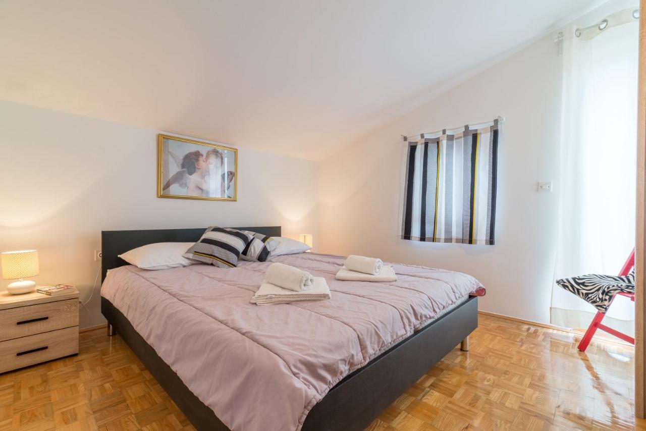 Apartments Bepina Biograd Na Moru Ngoại thất bức ảnh