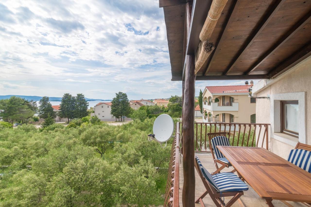 Apartments Bepina Biograd Na Moru Ngoại thất bức ảnh